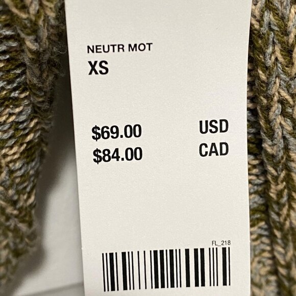 NWT Urban Outfitters Olive Oversized Slouchy Chunky Cable Knit Sweater Size XS - Picture 5 of 7